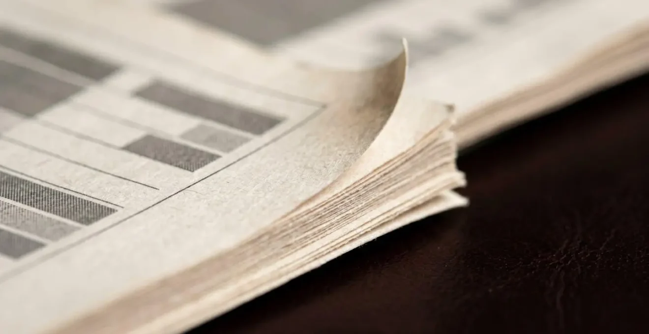 Représentation macro de documents financiers illustrant l'évolution dans le temps